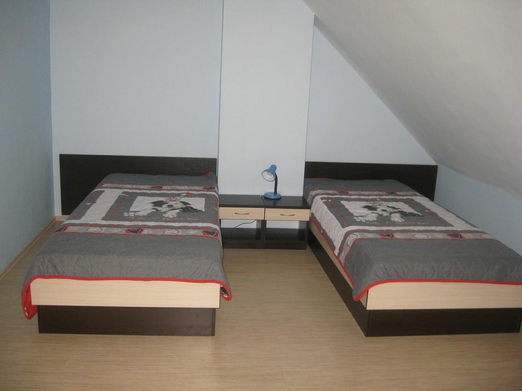 נסבר Hotel Topalovi חדר תמונה